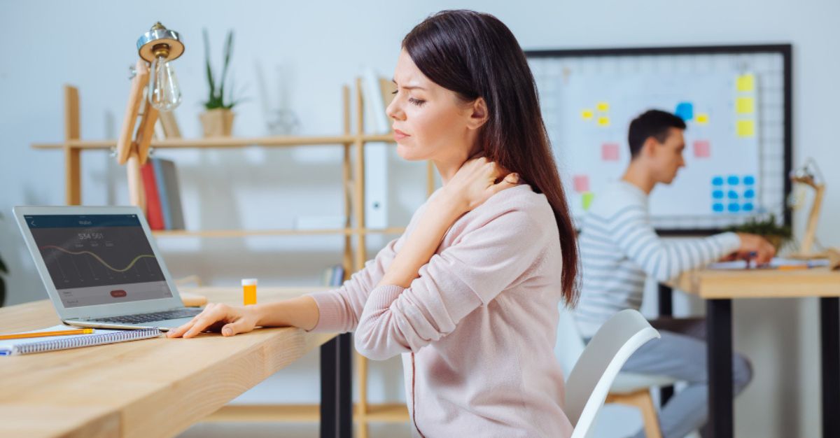 Chiropractic Care for Remote Workers Relieve Pain & Improve Posture